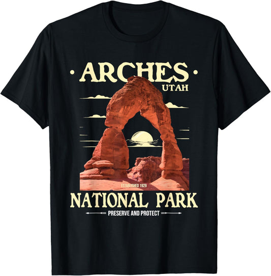 Arches National Park - Retro Hiking &amp; Camping Lover T-Shirt